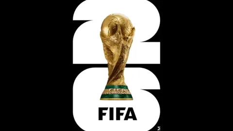 2025中超赛季收官：上海海港夺冠再续辉煌，梅州客家无奈降级