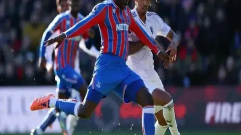 守护埃尔南德雕像狼像实时雕刻，红色沙漠神秘现形