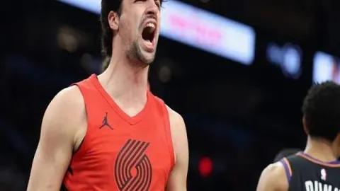 “广州队主教练卡纳瓦罗确认即将返回祖国”